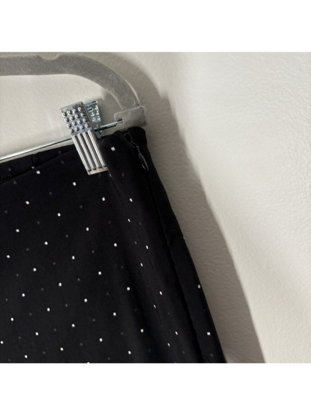 White House Black Market Womn 8 Black White Dot Print The Slim Side Zip Pant NWT - Picture 6 of 12